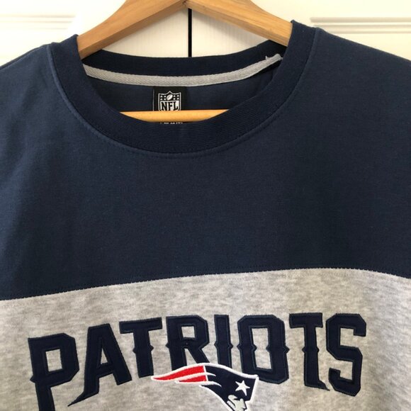 New England Patriots Crewneck NFL Team Apparel Sweatshirt - Size XL - Blue/Grey - Picture 3 of 13
